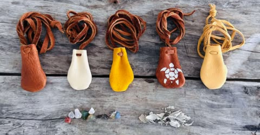 Le-sac-de-médecine-autochtone-symbole-de-guérison-spirituelle Artisanat Autochtone