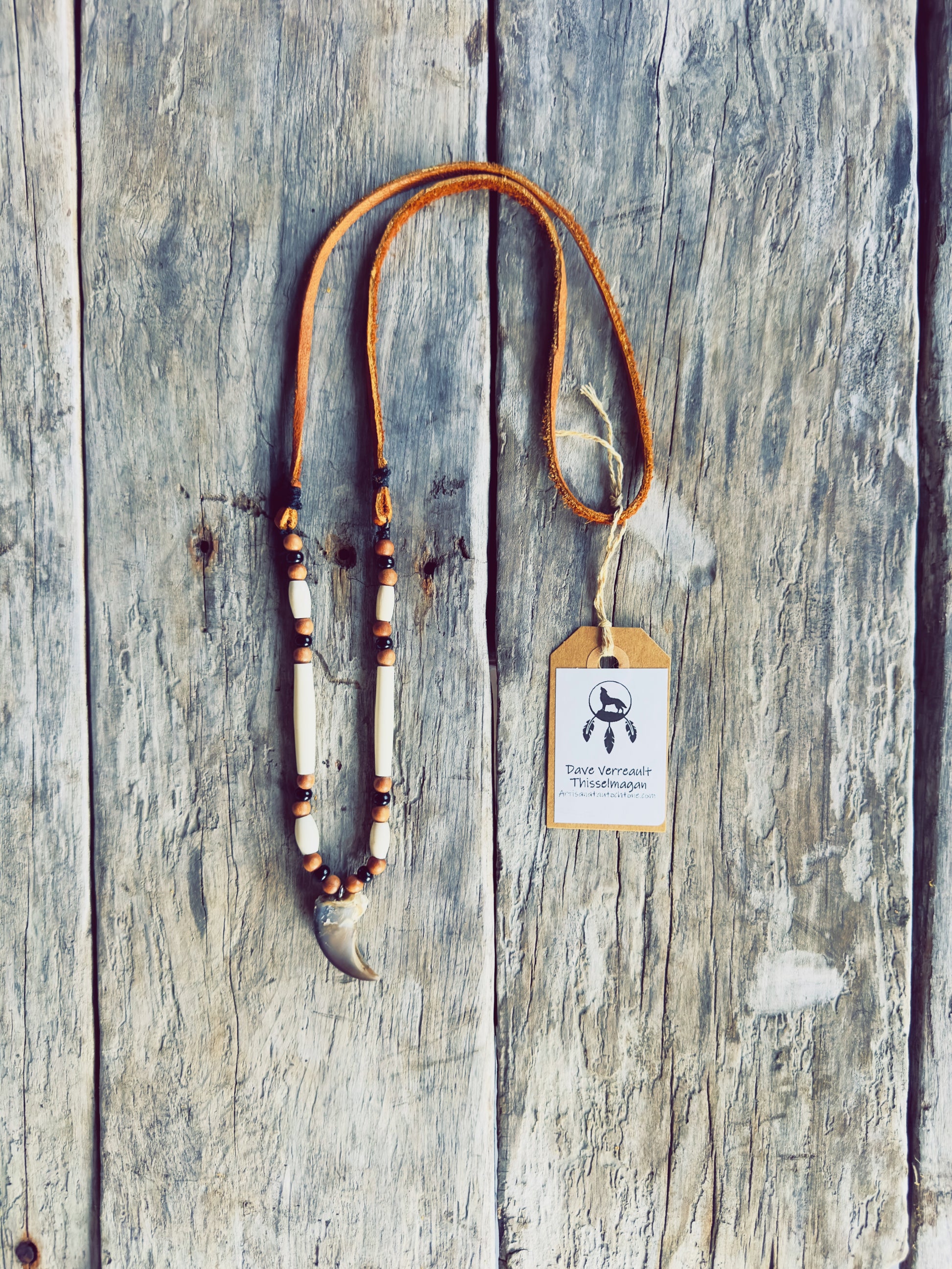 Collier amerindien griffe ours