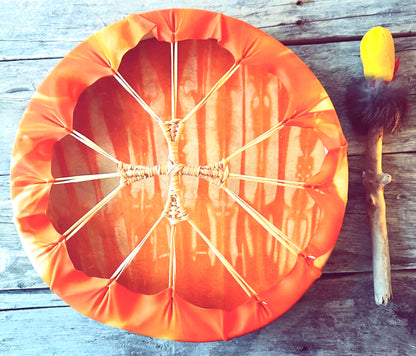 Tambour autochtone teint orange arrière 