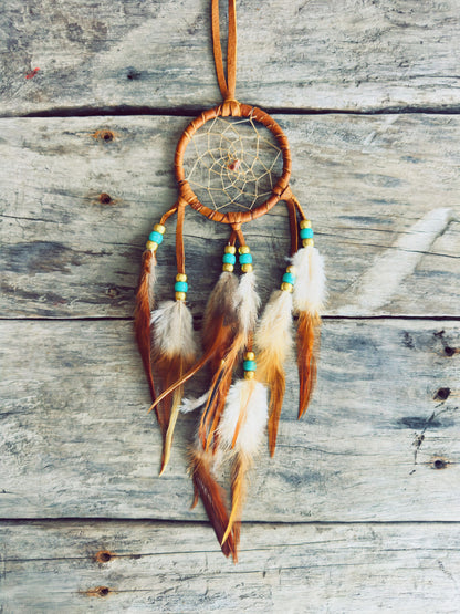 Capteur de rêves autochtone fabriqué à la main en cuir véritable d’orignal et plumes naturelles