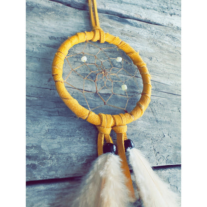 Spiritual dreamcatcher used for sleep protection and peace, inspired by traditional Native teachings and energies.