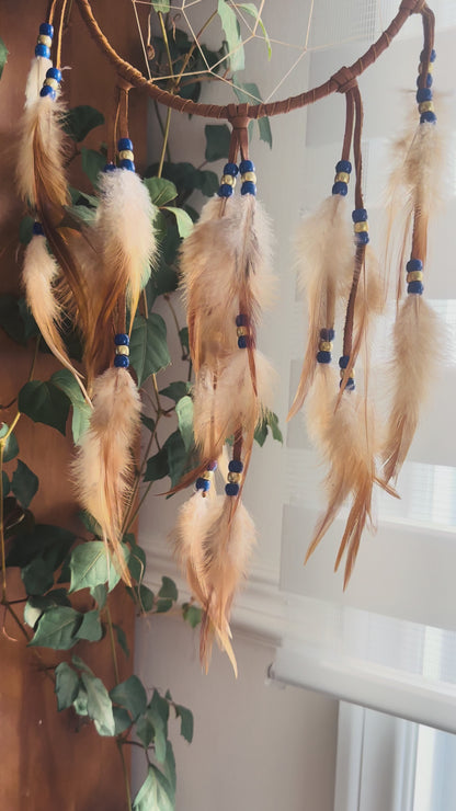 Capteur de rêves 8 pouces – Plumes naturelles & cuir d’orignal