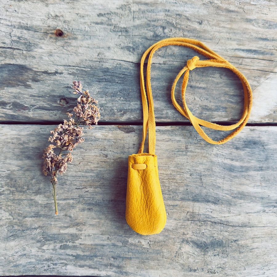 Natural moose leather medicine bag – Harmony and protection