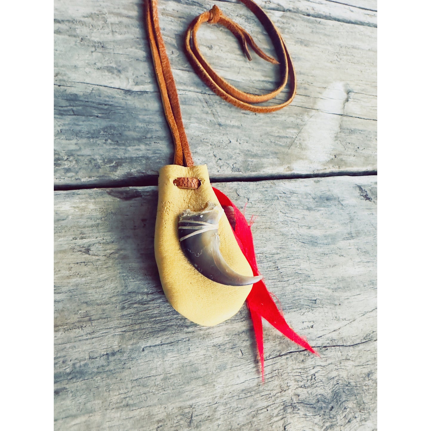 Bear claw medicine bag in genuine moose leather with beadwork, Indigenous handmade